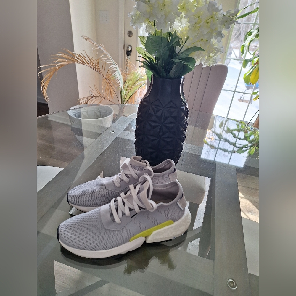 ADIDAS P.O.D.S3.1 athletic or casual stylelist sneakers!🔥 Sz9.5- *UNISEX*-🤗 - Picture 2 of 8